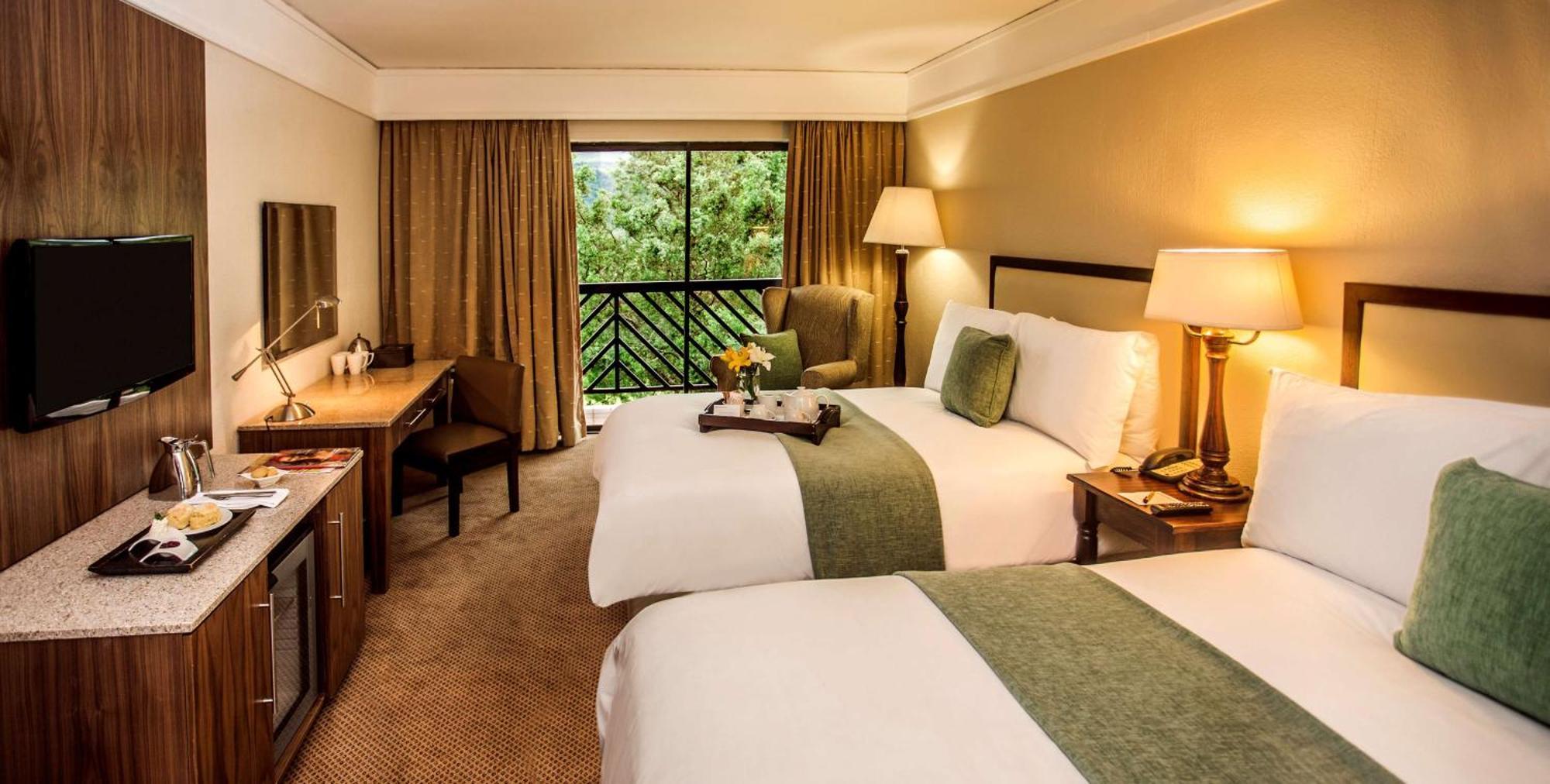 Drakensberg Sun Resort Cathkin Park 외부 사진