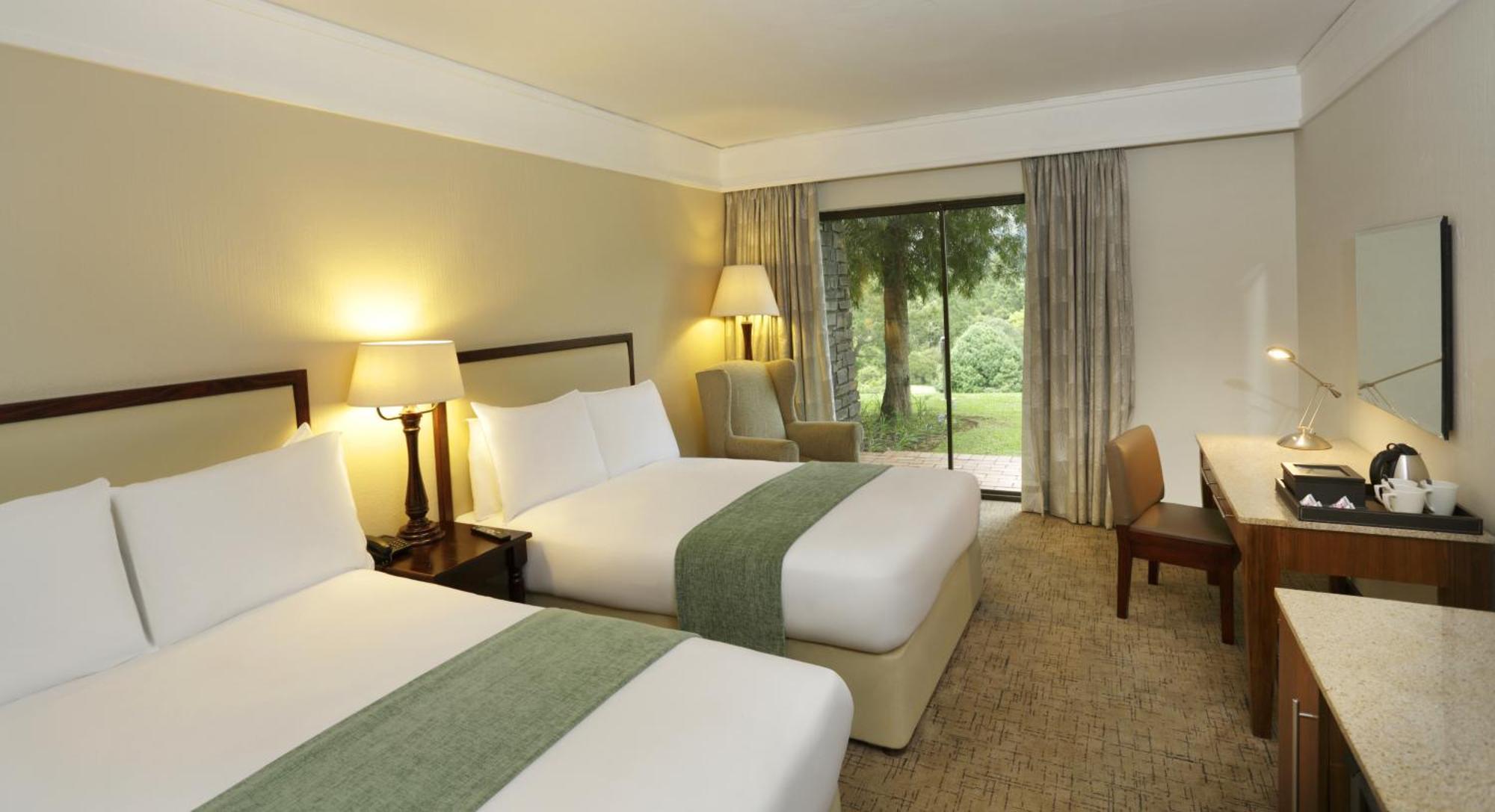 Drakensberg Sun Resort Cathkin Park 외부 사진