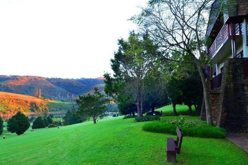 Drakensberg Sun Resort Cathkin Park 외부 사진